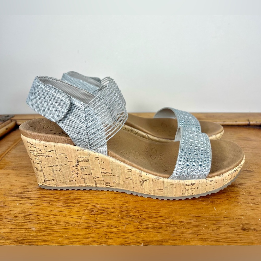 Skechers Women’s Beverlee Pretty Chic Sandals Grey Size 8